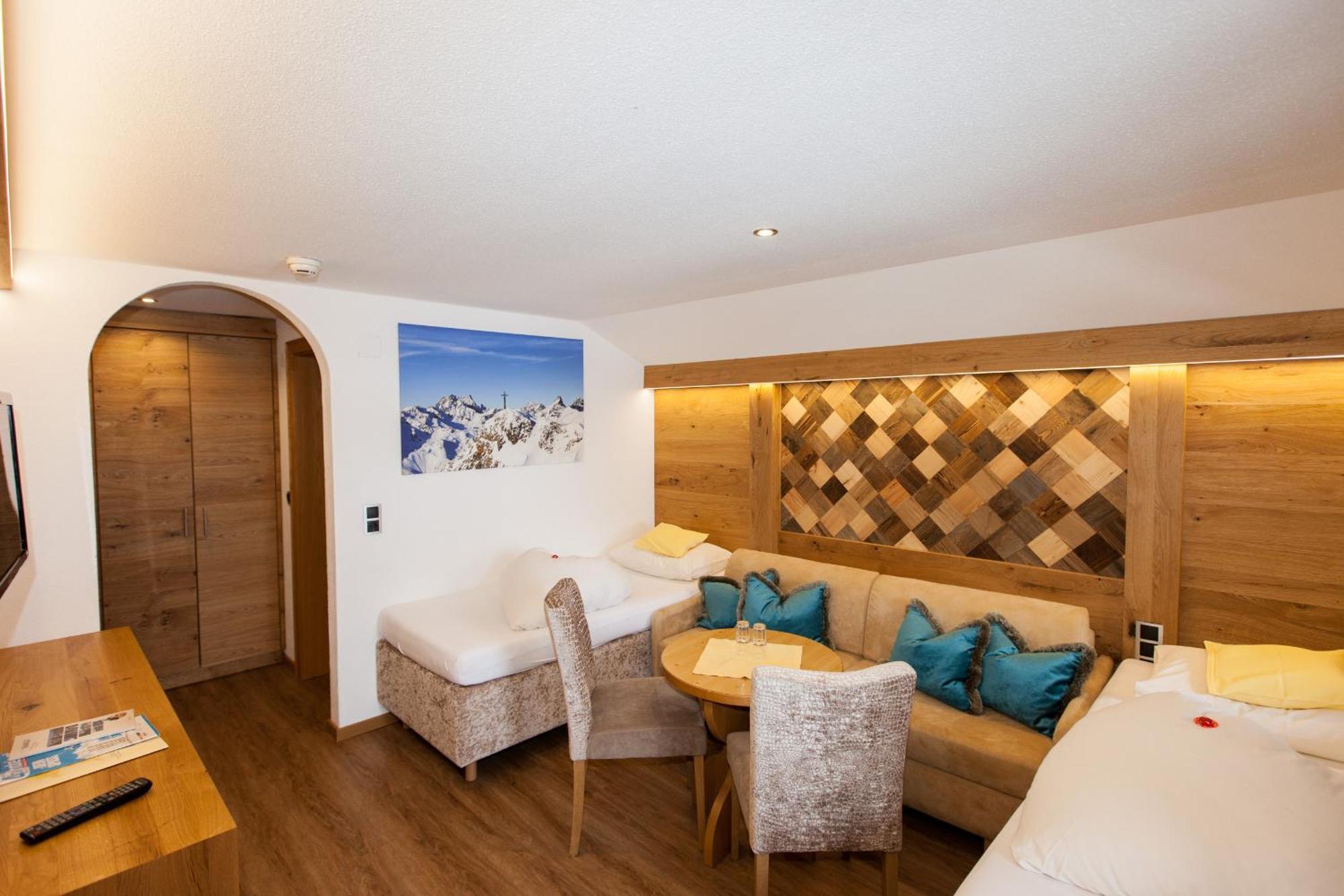 Hotel Schlosshof Ischgl Exterior photo