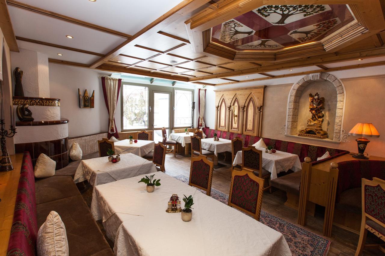 Hotel Schlosshof Ischgl Exterior photo